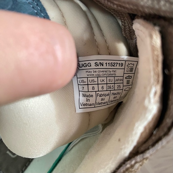 UGG Goldencrush Platform Sneaker Shoes | Size 8 - Picture 15 of 15